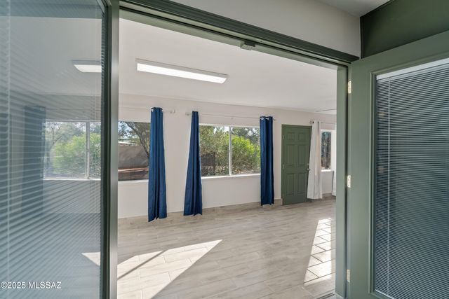 2220 N Arena Vista Avenue, Tucson, AZ 85715