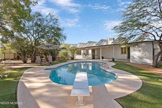 2220 N Arena Vista Avenue, Tucson, AZ 85715