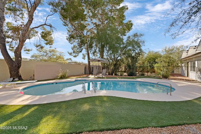 2220 N Arena Vista Avenue, Tucson, AZ 85715