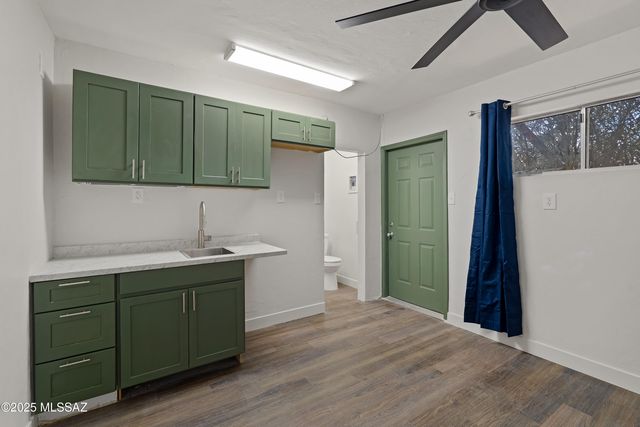 2220 N Arena Vista Avenue, Tucson, AZ 85715