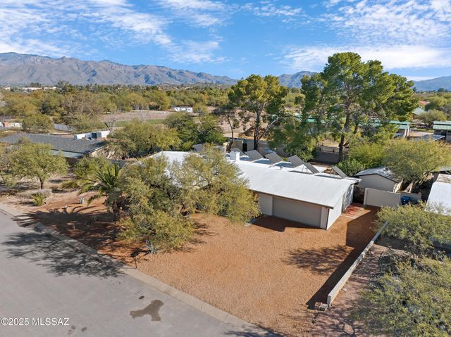 2220 N Arena Vista Avenue, Tucson, AZ 85715