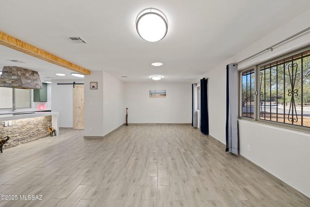 2220 N Arena Vista Avenue, Tucson, AZ 85715