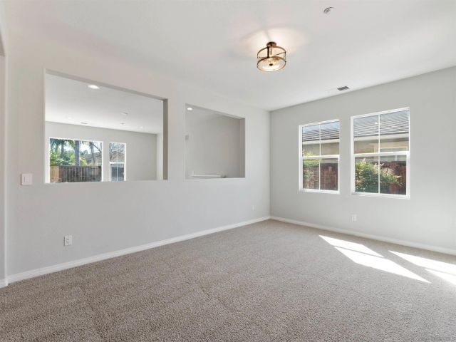 3013 Wohlford Dr, Escondido, CA 92027