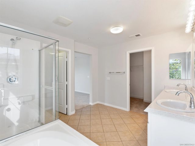 3013 Wohlford Dr, Escondido, CA 92027