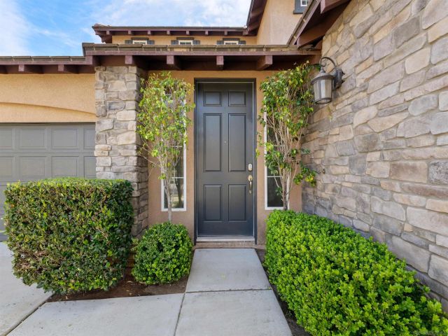 3013 Wohlford Dr, Escondido, CA 92027