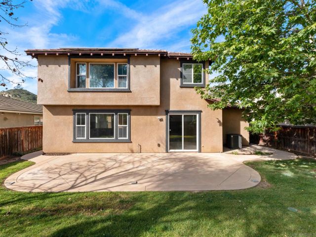 3013 Wohlford Dr, Escondido, CA 92027