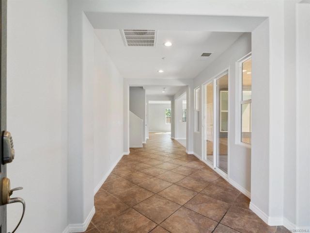 3013 Wohlford Dr, Escondido, CA 92027