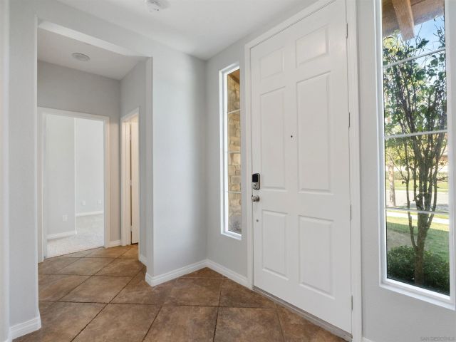 3013 Wohlford Dr, Escondido, CA 92027