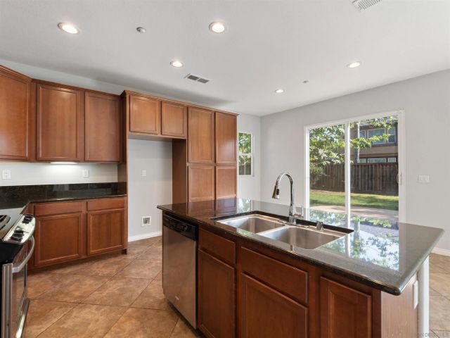 3013 Wohlford Dr, Escondido, CA 92027