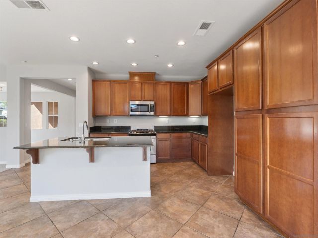 3013 Wohlford Dr, Escondido, CA 92027