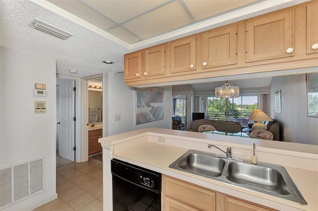 841 WEXFORD BOULEVARD 841, Venice, FL 34293