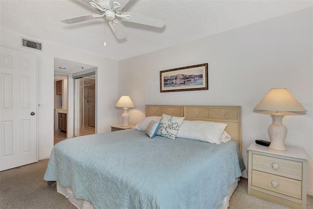 841 WEXFORD BOULEVARD 841, Venice, FL 34293