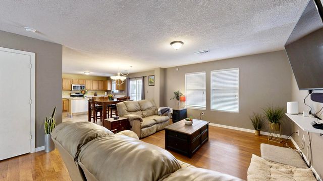 11209 Egret Court SW, Albuquerque, NM 87121