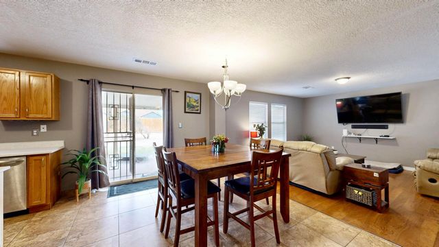 11209 Egret Court SW, Albuquerque, NM 87121
