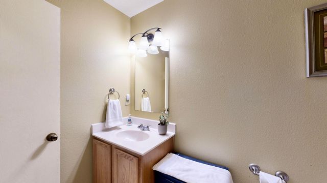11209 Egret Court SW, Albuquerque, NM 87121