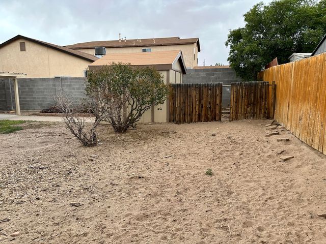 11209 Egret Court SW, Albuquerque, NM 87121