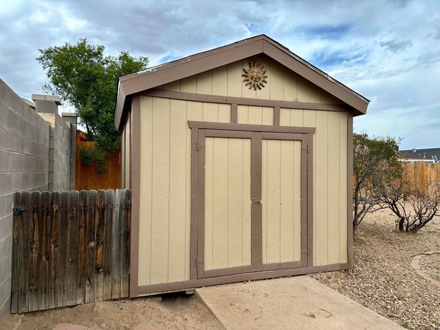 11209 Egret Court SW, Albuquerque, NM 87121