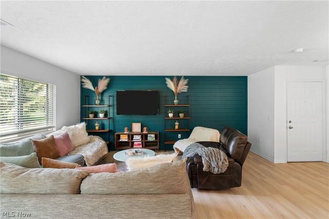 1435 Buckingham Gate D Boulevard, Cuyahoga Falls, OH 44221