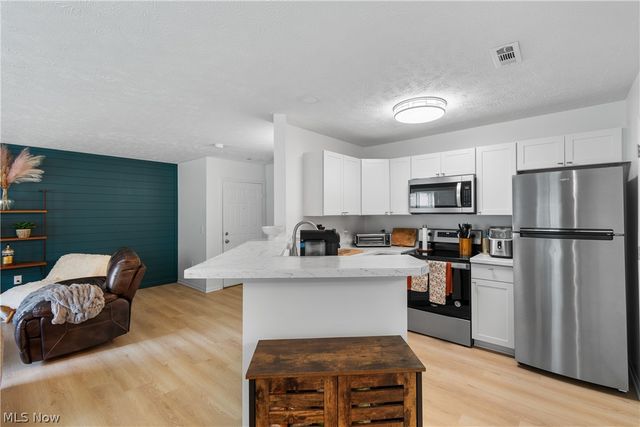 1435 Buckingham Gate D Boulevard, Cuyahoga Falls, OH 44221