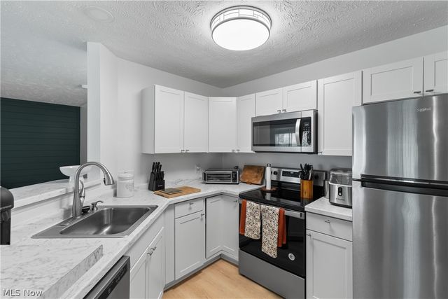 1435 Buckingham Gate D Boulevard, Cuyahoga Falls, OH 44221