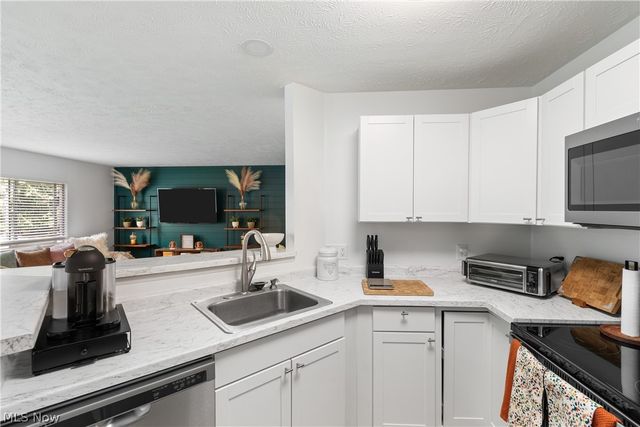 1435 Buckingham Gate D Boulevard, Cuyahoga Falls, OH 44221