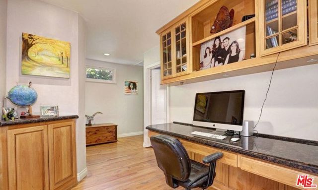 3076 Earlmar Drive, Los Angeles, CA 90064