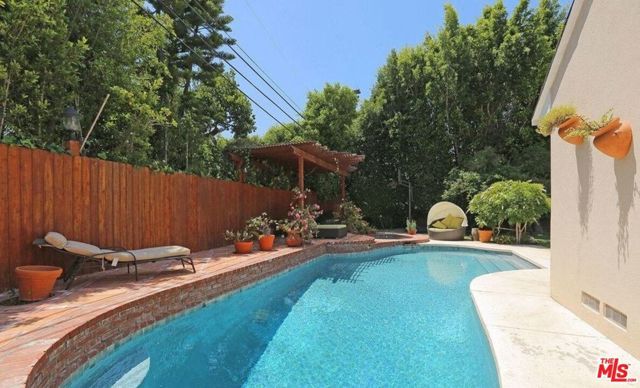 3076 Earlmar Drive, Los Angeles, CA 90064