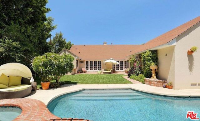 3076 Earlmar Drive, Los Angeles, CA 90064