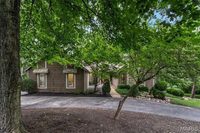436 Shadowridge Court, Ballwin, MO 63011