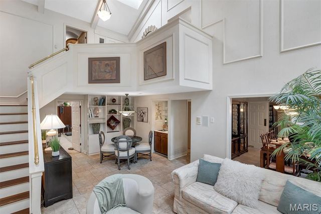 436 Shadowridge Court, Ballwin, MO 63011