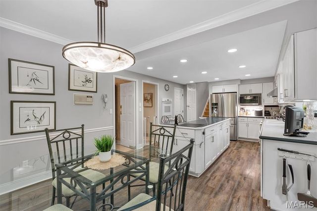 436 Shadowridge Court, Ballwin, MO 63011