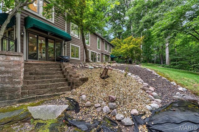 436 Shadowridge Court, Ballwin, MO 63011