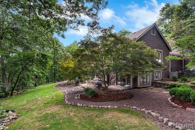 436 Shadowridge Court, Ballwin, MO 63011