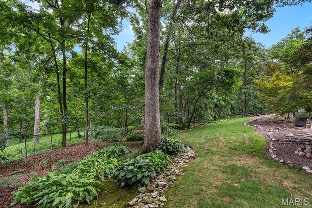 436 Shadowridge Court, Ballwin, MO 63011
