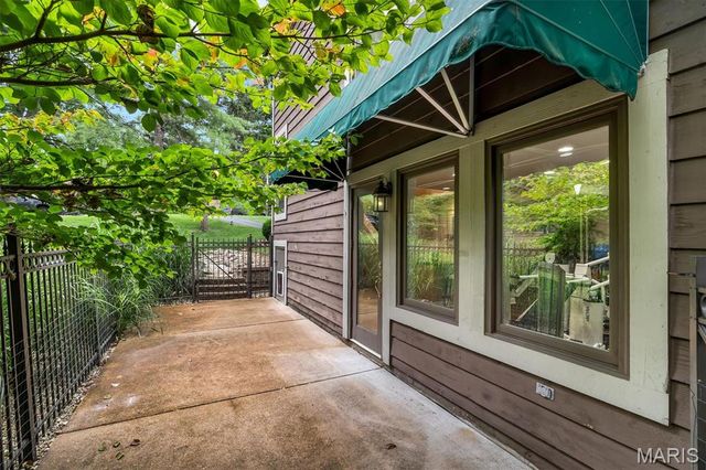 436 Shadowridge Court, Ballwin, MO 63011