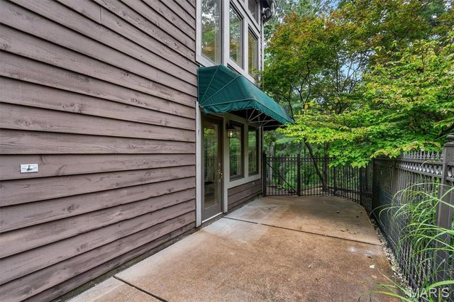 436 Shadowridge Court, Ballwin, MO 63011
