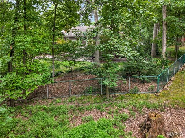 436 Shadowridge Court, Ballwin, MO 63011
