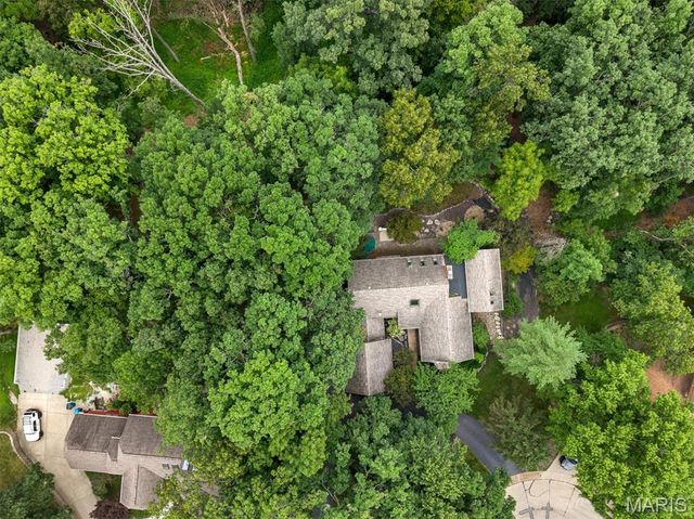436 Shadowridge Court, Ballwin, MO 63011