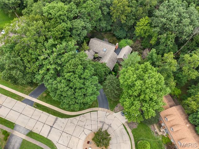 436 Shadowridge Court, Ballwin, MO 63011