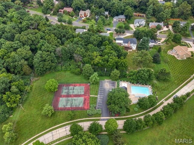 436 Shadowridge Court, Ballwin, MO 63011