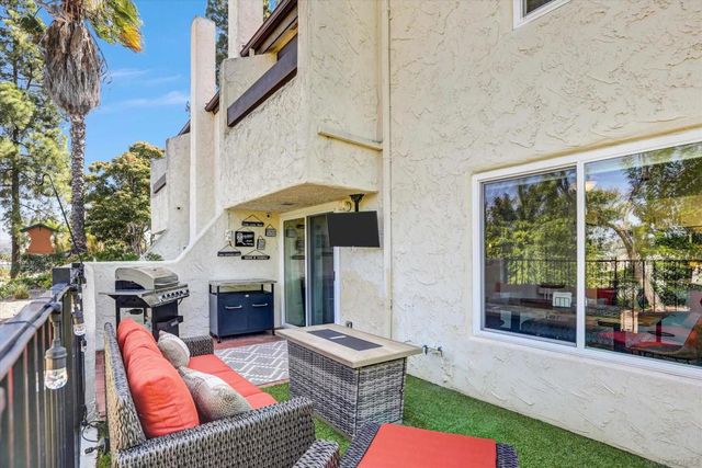 1364 Tanager Ln, El Cajon, CA 92020