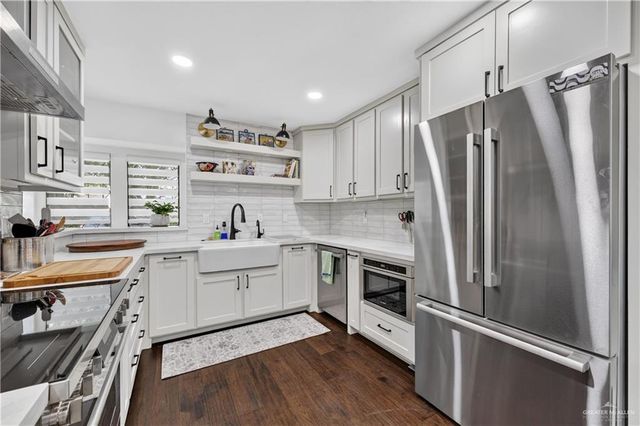 700 Avocet Avenue, Mcallen, TX 78504