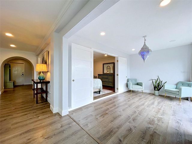 4651 1ST STREET NE 311, St Petersburg, FL 33703