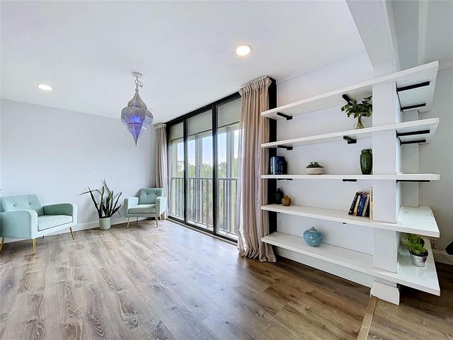 4651 1ST STREET NE 311, St Petersburg, FL 33703