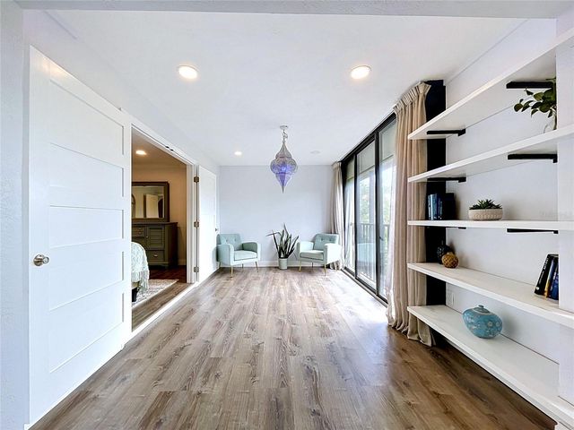 4651 1ST STREET NE 311, St Petersburg, FL 33703