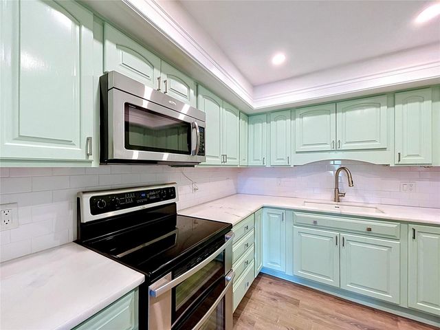 4651 1ST STREET NE 311, St Petersburg, FL 33703
