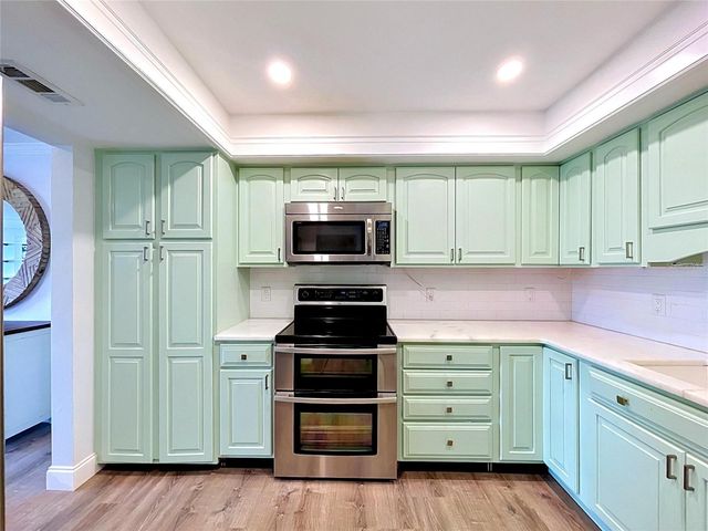 4651 1ST STREET NE 311, St Petersburg, FL 33703
