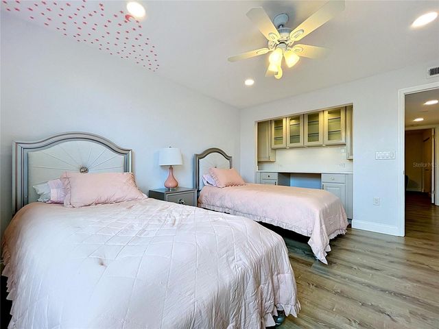 4651 1ST STREET NE 311, St Petersburg, FL 33703