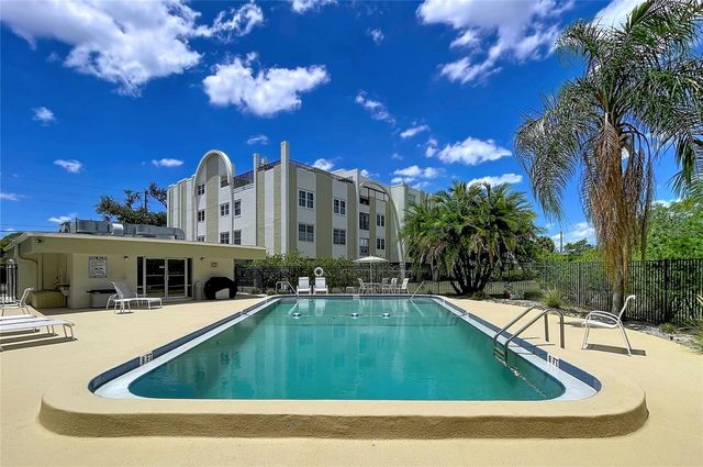 4651 1ST STREET NE 311, St Petersburg, FL 33703