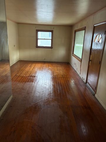 1010 HELEN Avenue, Joliet, IL 60433